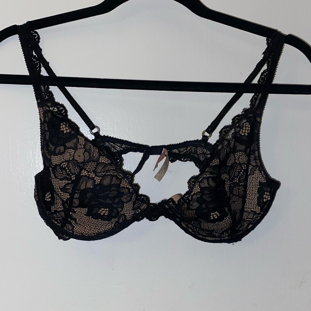 Victoria's Secret Black Floral Lace Bra